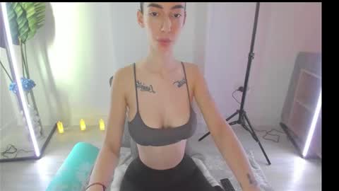 Celine Roxelle online show from 13, 11, 2025