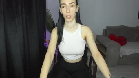 Snapshot of celine_roxelle chatting on 3, 4, 2026 Celine Roxelle online show from 3, 4, 2026