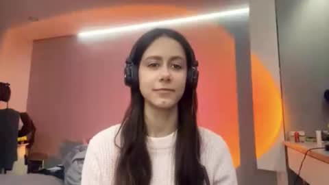 Snapshot of celinebinegar chatting on 3, 3, 2026 Celine online show from 3, 3, 2026