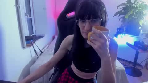 CeriseLapine online show from 16, 9, 2025