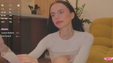 Snapshot of ceserisisi chatting on 17, 7, 2026 Livia online show from 17, 7, 2026