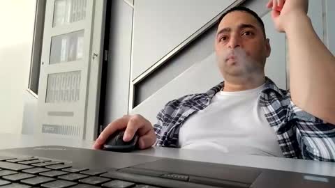 Snapshot of champ_yo chatting on 15, 9, 2025 Champ online show from 15, 9, 2025
