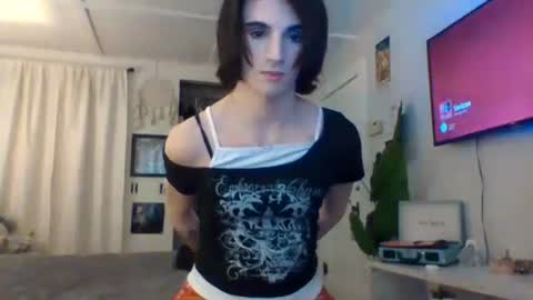 chanel2002 online show from 8, 3, 2025