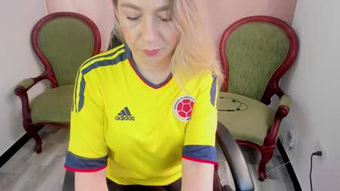          online show from 14, 10, 2025