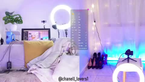 Snapshot of chanell_lovers chatting on 30, 4, 2026 CHANELL online show from 30, 4, 2026