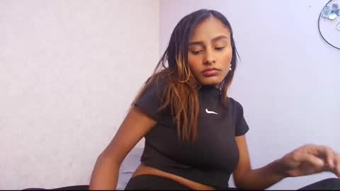 Raquel  online show from 25, 10, 2025