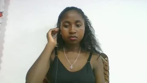 Snapshot of chantale483461 chatting on 17, 4, 2026 chantale483461 online show from 17, 4, 2026