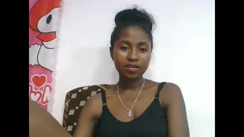 Snapshot of chantale483461 chatting on 26, 4, 2026 chantale483461 online show from 26, 4, 2026