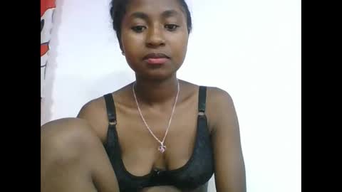 Snapshot of chantale483461 chatting on 1, 5, 2026 chantale483461 online show from 1, 5, 2026