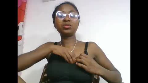Snapshot of chantale483461 chatting on 3, 5, 2026 chantale483461 online show from 3, 5, 2026
