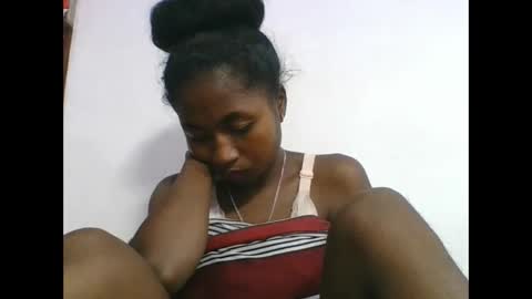 Snapshot of chantale483461 chatting on 8, 5, 2026 chantale483461 online show from 8, 5, 2026