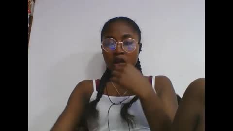 Snapshot of chantale483461 chatting on 12, 5, 2026 chantale483461 online show from 12, 5, 2026