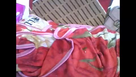 Snapshot of chantale483461 chatting on 13, 5, 2026 chantale483461 online show from 13, 5, 2026