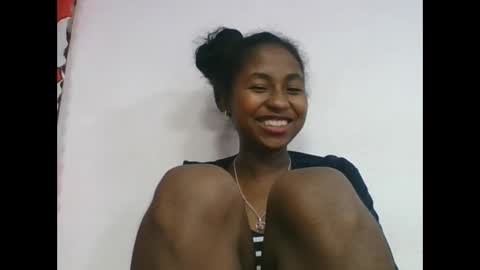 Snapshot of chantale483461 chatting on 16, 5, 2026 chantale483461 online show from 16, 5, 2026