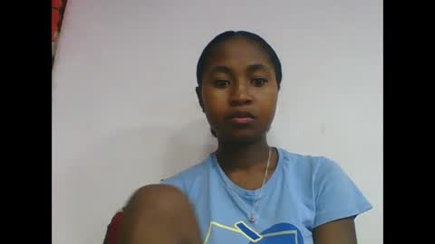 Snapshot of chantale483461 chatting on 17, 5, 2026 chantale483461 online show from 17, 5, 2026