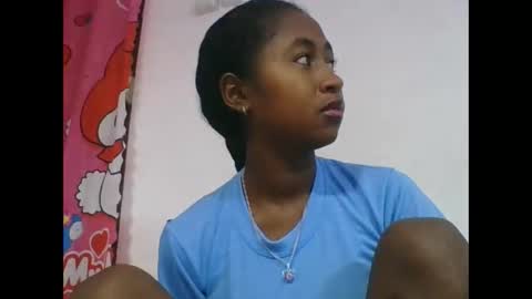 Snapshot of chantale483461 chatting on 19, 5, 2026 chantale483461 online show from 19, 5, 2026