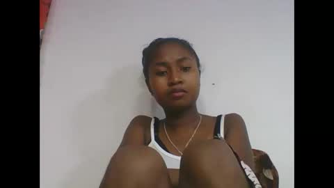Snapshot of chantale483461 chatting on 29, 5, 2026 chantale483461 online show from 29, 5, 2026