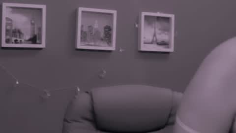 Snapshot of chantallovely chatting on 22, 12, 2024 The Queen online show from 22, 12, 2024