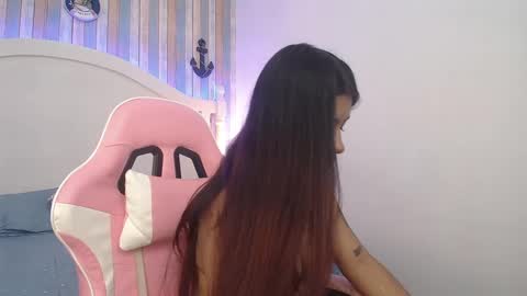  chantalpetit  online show from 15, 9, 2025