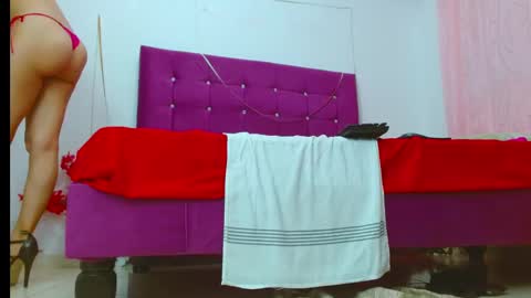 Snapshot of chantalsemenova2023 chatting on 10, 1, 2025 chantal sweety and horny latina for u online show from 10, 1, 2025