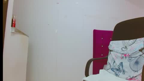 Snapshot of chantalsemenova2023 chatting on 25, 2, 2026 chantal sweety and horny latina for u online show from 25, 2, 2026