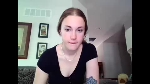 Snapshot of charbaby800 chatting on 18, 10, 2025 charbaby800 online show from 18, 10, 2025
