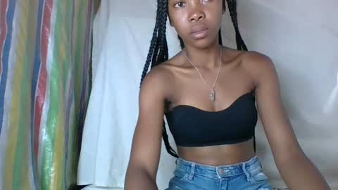 Snapshot of chariola0101 chatting on 25, 1, 2025 chariola0101 online show from 25, 1, 2025