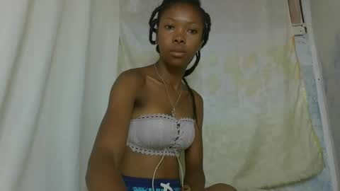 Snapshot of chariola0101 chatting on 26, 1, 2025 chariola0101 online show from 26, 1, 2025