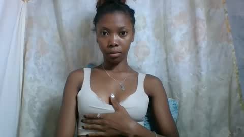 Snapshot of chariola0101 chatting on 1, 2, 2025 chariola0101 online show from 1, 2, 2025