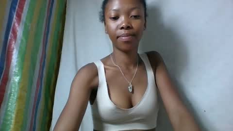 Snapshot of chariola0101 chatting on 2, 2, 2025 chariola0101 online show from 2, 2, 2025