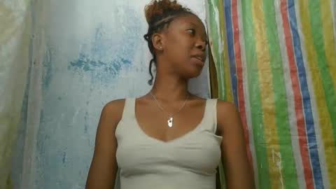Snapshot of chariola0101 chatting on 11, 2, 2025 chariola0101 online show from 11, 2, 2025