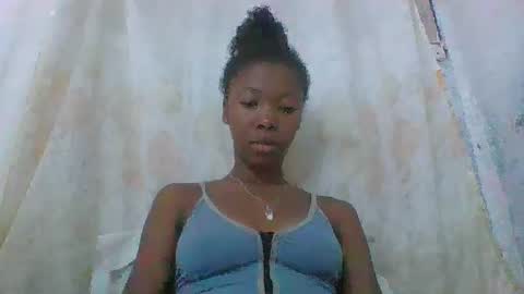 Snapshot of chariola0101 chatting on 16, 2, 2025 chariola0101 online show from 16, 2, 2025