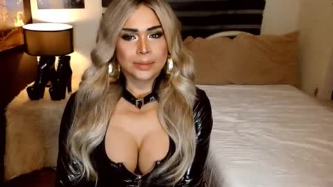 Snapshot of charismatic_apple chatting on 3, 2, 2026 charismatic_apple online show from 3, 2, 2026