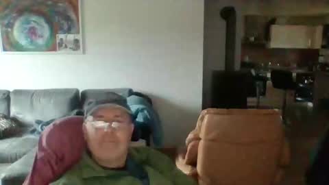 Snapshot of charles6064 chatting on 2, 1, 2025 charles6064 online show from 2, 1, 2025