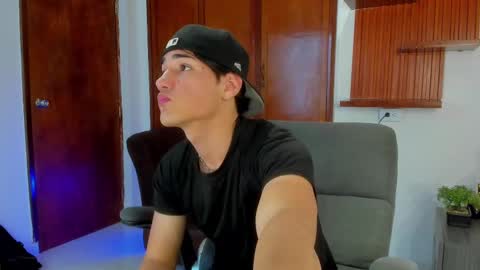 Snapshot of charley_morgan chatting on 7, 2, 2025 charley_morgan online show from 7, 2, 2025