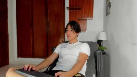 Snapshot of charley_morgan chatting on 25, 2, 2025 charley_morgan online show from 25, 2, 2025