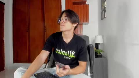 Snapshot of charley_morgan chatting on 3, 3, 2025 charley_morgan online show from 3, 3, 2025