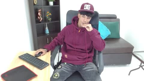 Snapshot of charlie_oconnor chatting on 31, 12, 2024 Charlie oconnor online show from 31, 12, 2024