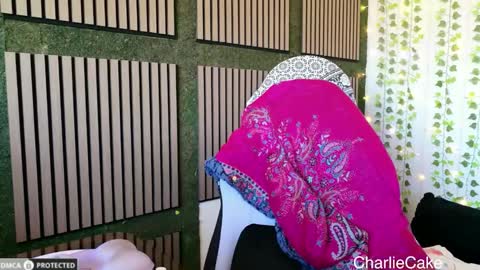 Snapshot of charliecake chatting on 8, 5, 2026 Charlie Cake online show from 8, 5, 2026