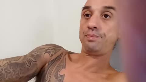 Snapshot of charliee636023 chatting on 26, 10, 2025 charliee636023 online show from 26, 10, 2025