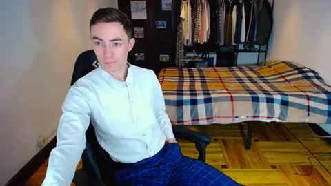 carlos reyes online show from 2, 2, 2025