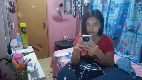 Snapshot of charlincadorna125 chatting on 27, 4, 2026 Sweetieeche online show from 27, 4, 2026