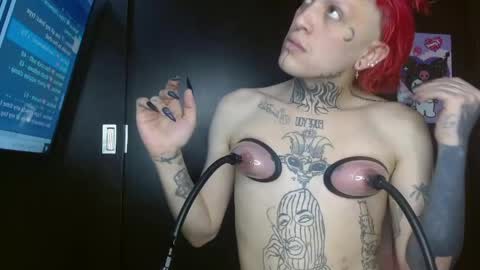 Snapshot of charlotbelucci_ chatting on 28, 4, 2026 Ale punky online show from 28, 4, 2026