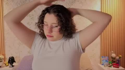 Snapshot of charlote__miller chatting on 3, 5, 2026 You honey online show from 3, 5, 2026