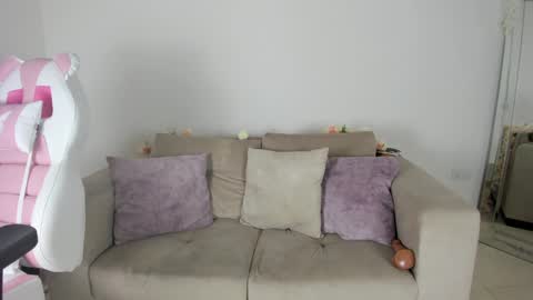    online show from 10, 1, 2025