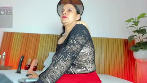 Snapshot of charlotte13x chatting on 11, 7, 2026 C H A R L O T T E online show from 11, 7, 2026