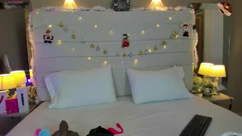 Charlotte online show from 26, 11, 2025