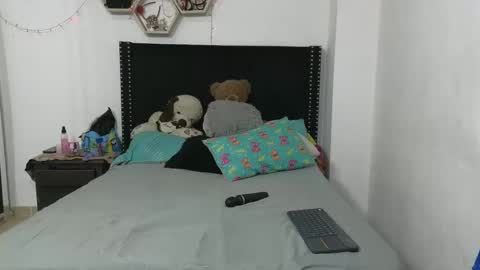 charlotte_027 online show from 15, 1, 2025