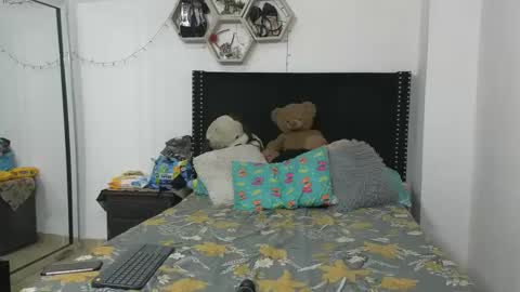 charlotte_027 online show from 25, 1, 2025