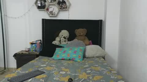 charlotte_027 online show from 28, 1, 2025